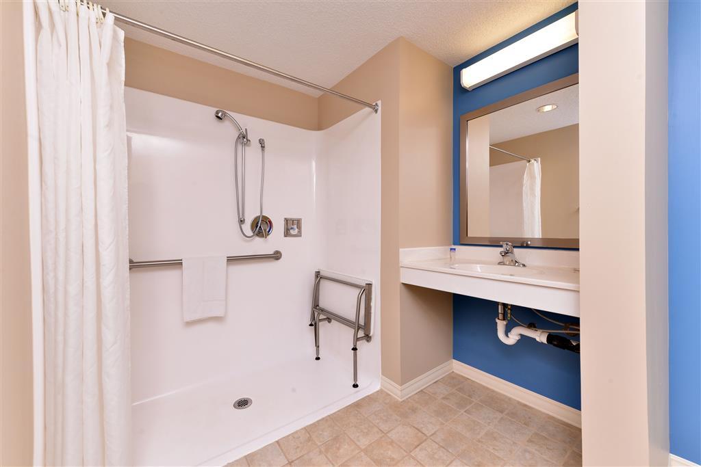 Americas Best Value Inn & Suites St Clairsville Wheeling St. Clairsville Ruang foto