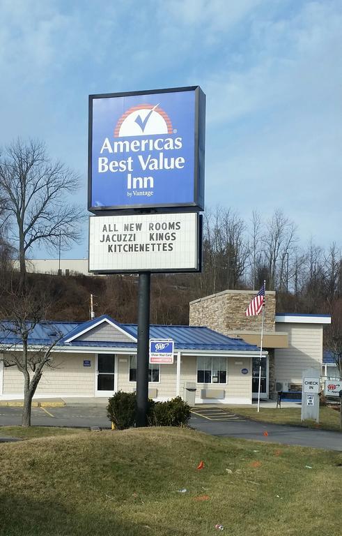 Americas Best Value Inn & Suites St Clairsville Wheeling St. Clairsville Bagian luar foto