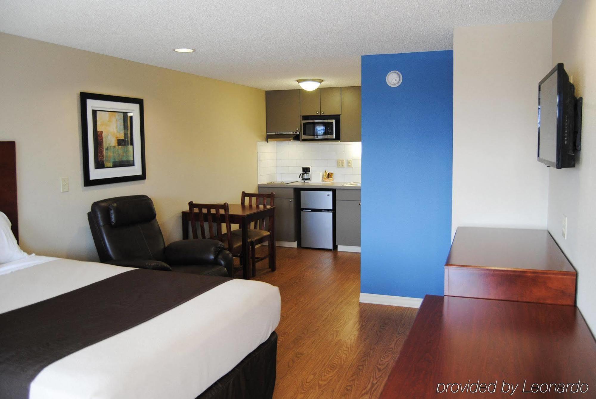Americas Best Value Inn & Suites St Clairsville Wheeling St. Clairsville Bagian luar foto